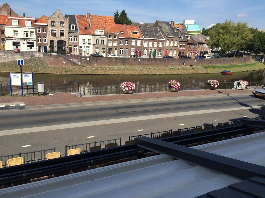 Hotel En Grand Cafe De Pauw Roermond Exteriör bild