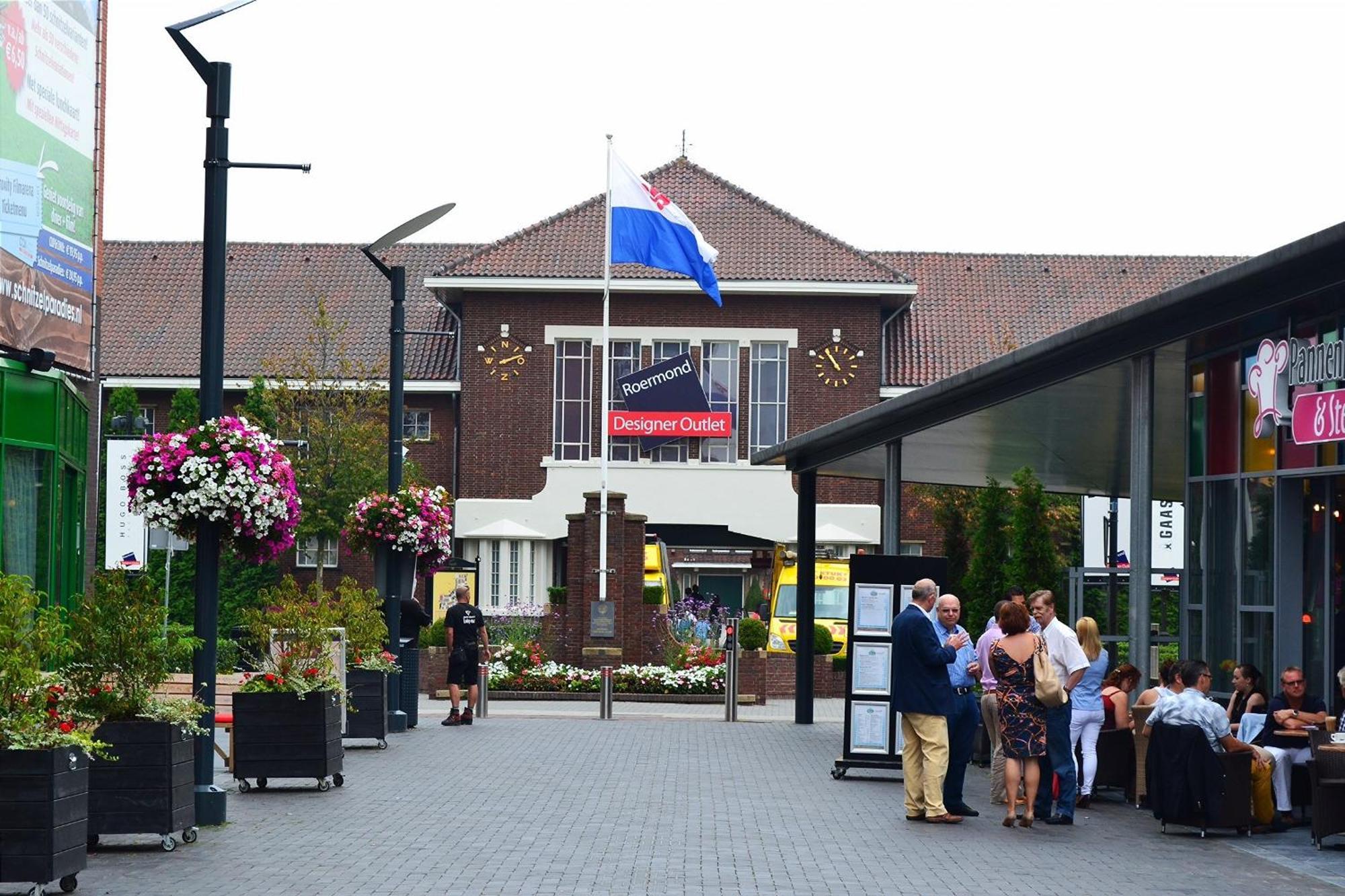 Hotel En Grand Cafe De Pauw Roermond Exteriör bild