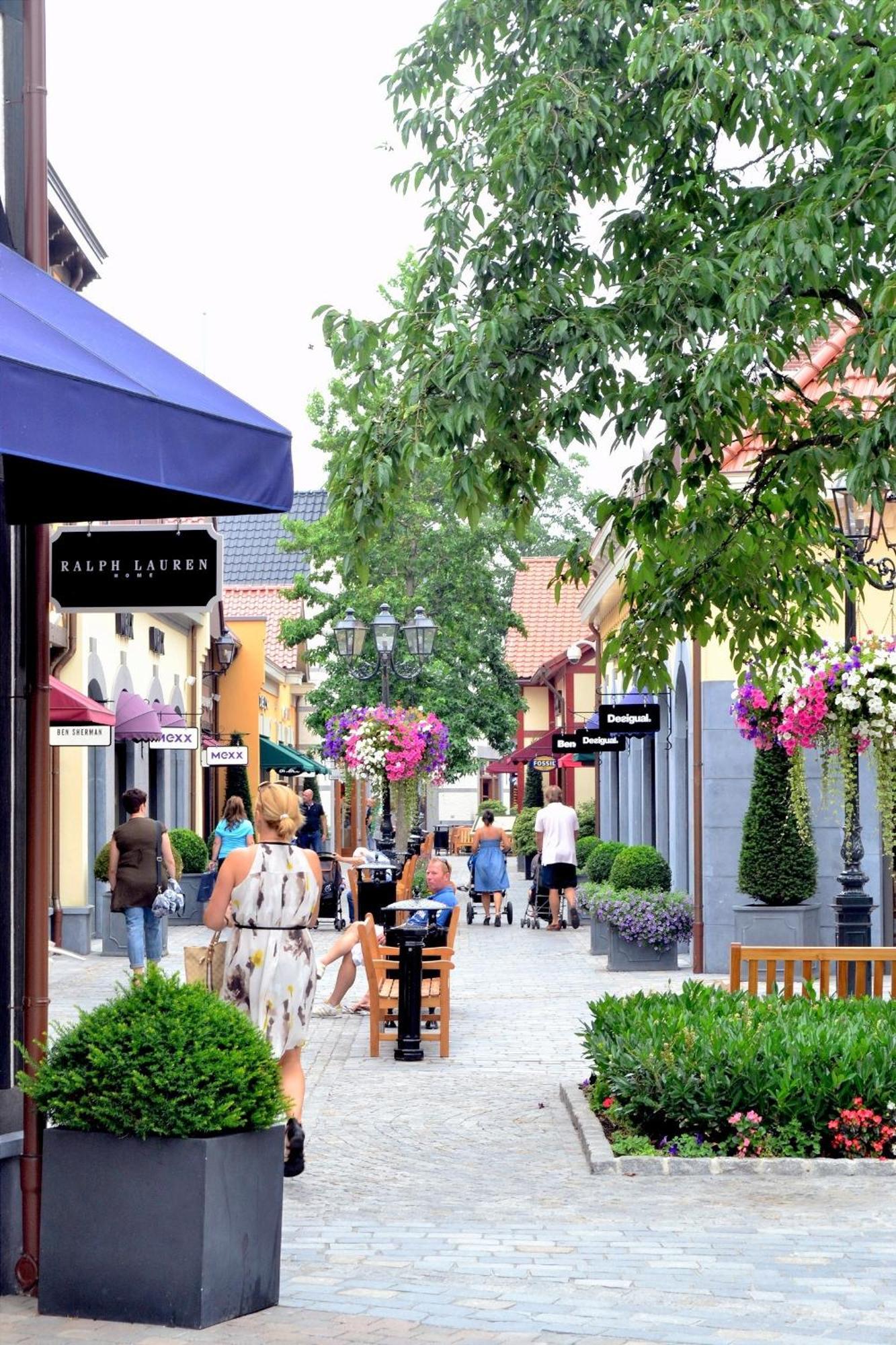 Hotel En Grand Cafe De Pauw Roermond Exteriör bild