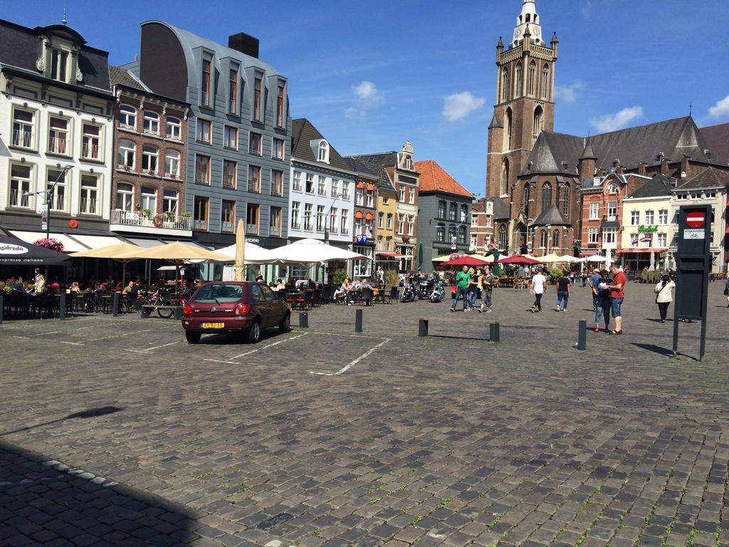 Hotel En Grand Cafe De Pauw Roermond Exteriör bild