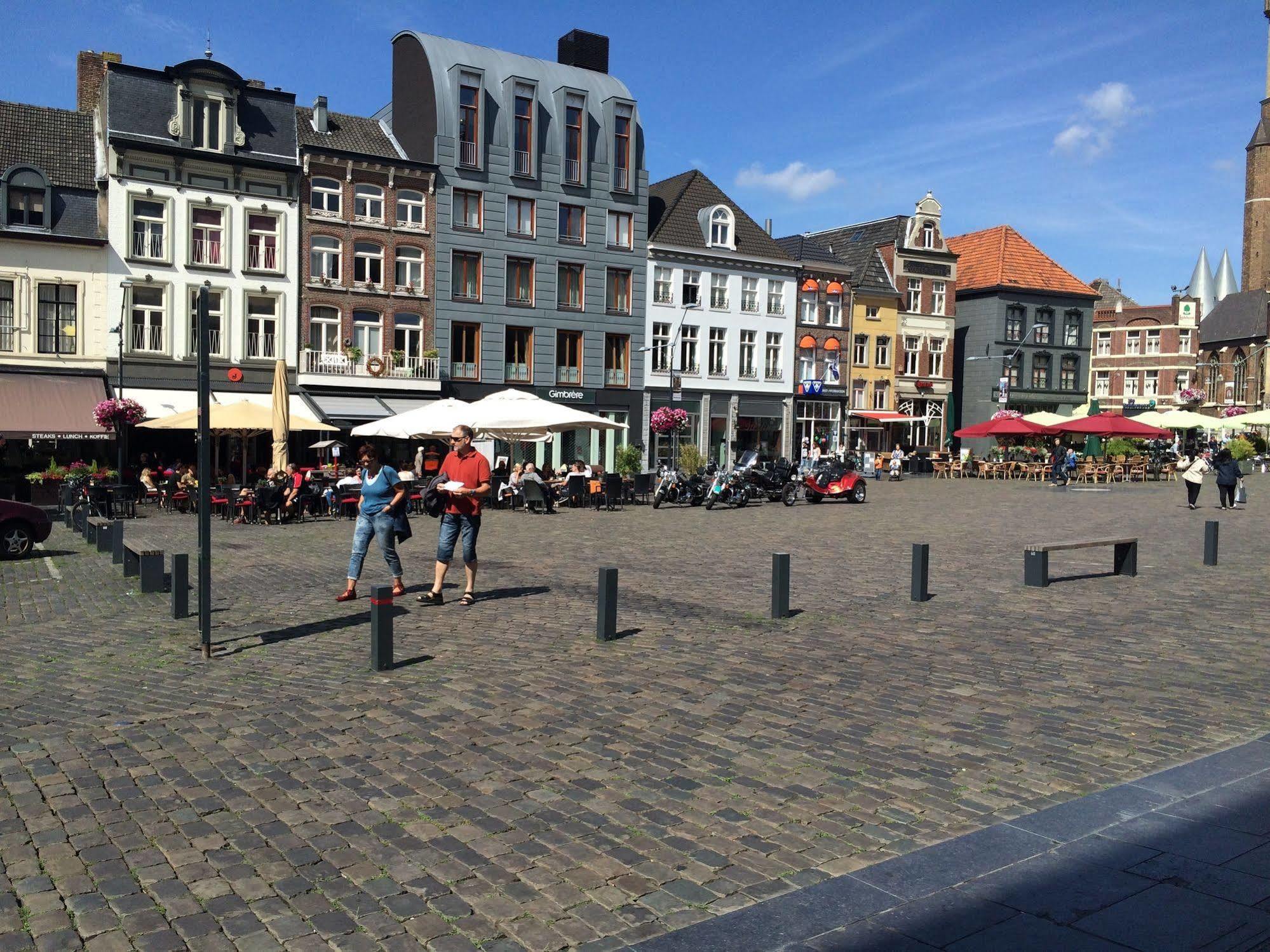 Hotel En Grand Cafe De Pauw Roermond Exteriör bild