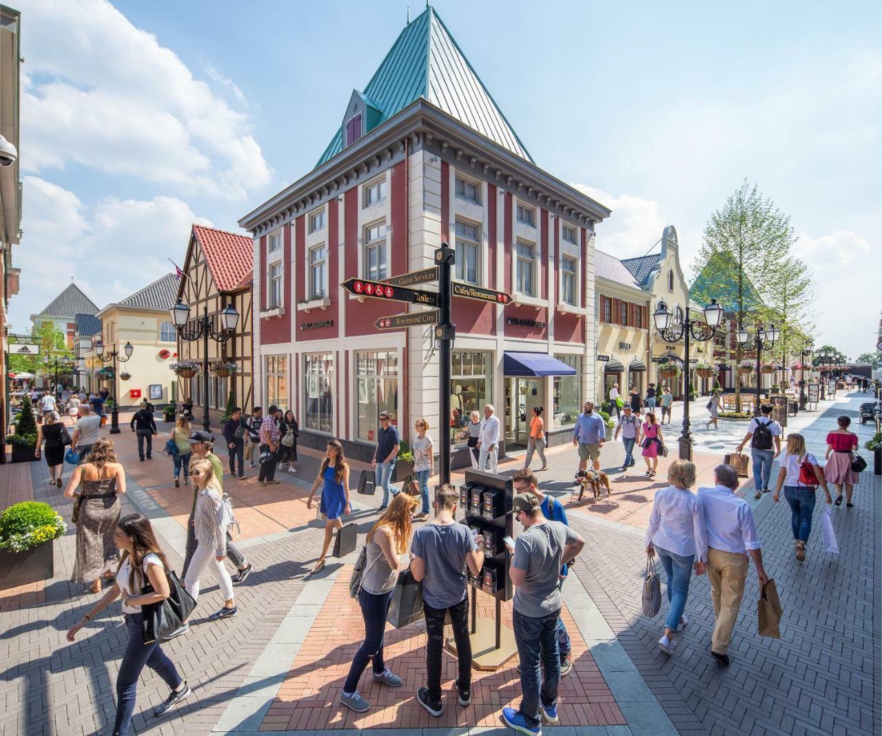 Hotel En Grand Cafe De Pauw Roermond Exteriör bild